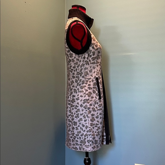 Johnston & Murphy Sleeveless Leopard-Print Zip Front Dress XS - Picture 6 of 16